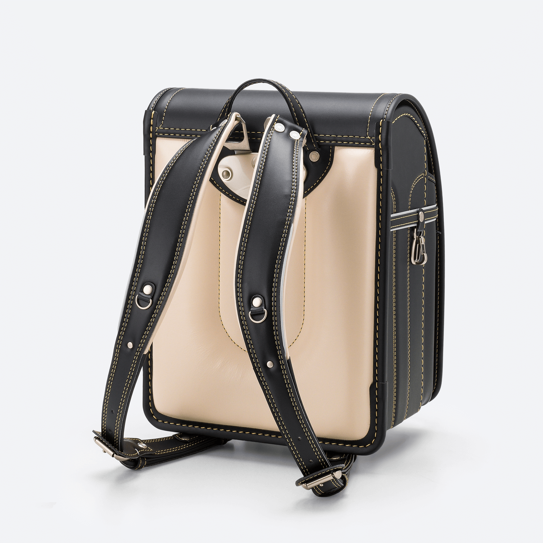 No.6 牛革ボルサ 黒/ゴールド（2027年）